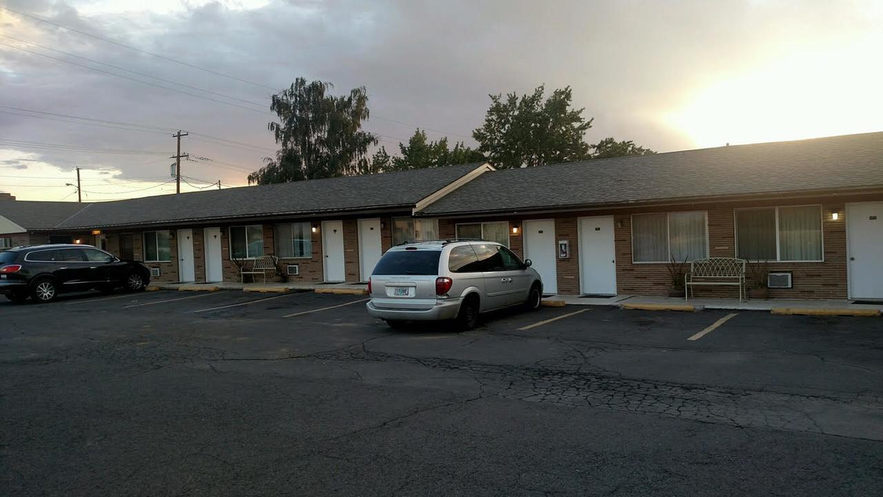 Out West Motel Milton-Freewater Extérieur photo